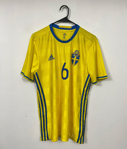 Sweden 2016 Adizero Player version home shirt, S size