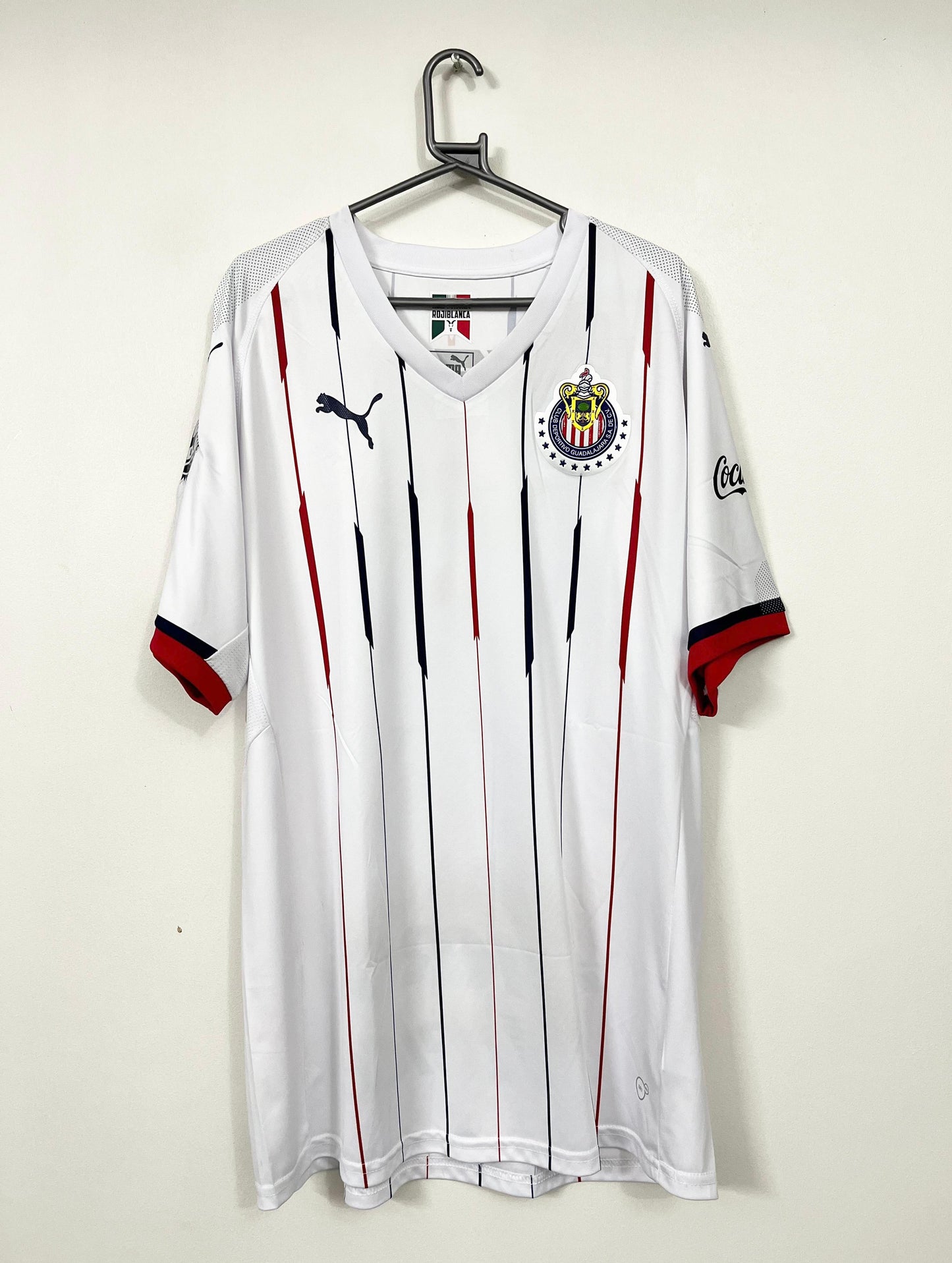 Chivas de Guadalajara 2018-19 bnwt away shirt, XL size