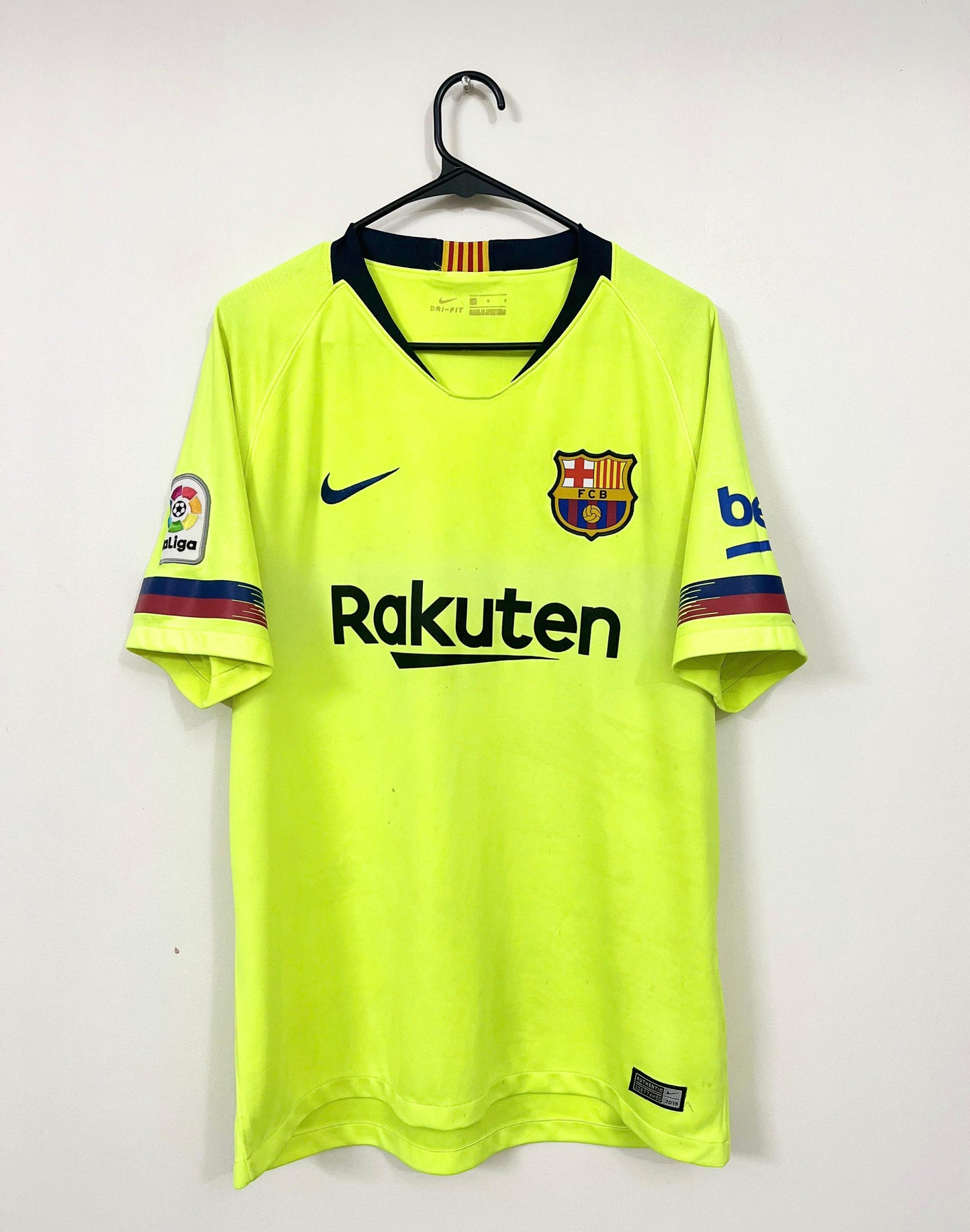 FC Barcelona 2018-19 away shirt, L size