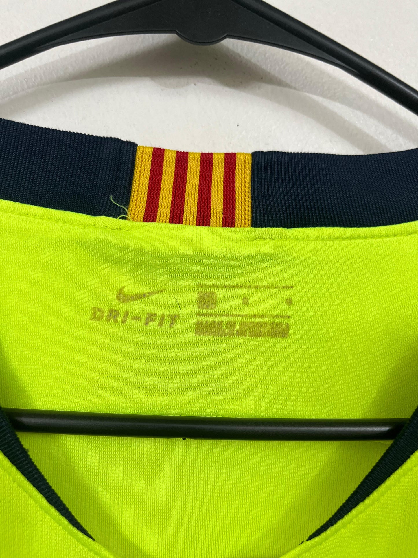 FC Barcelona 2018-19 away shirt, L size