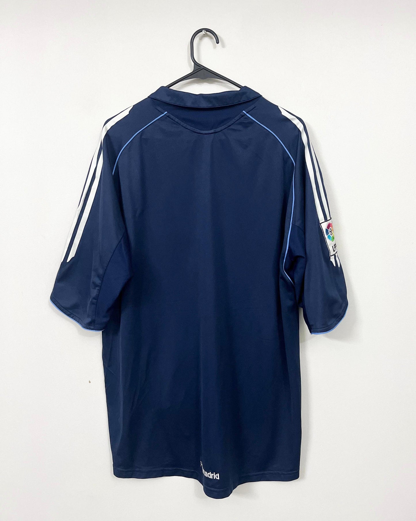 Real Madrid 2005-06 away shirt, L size