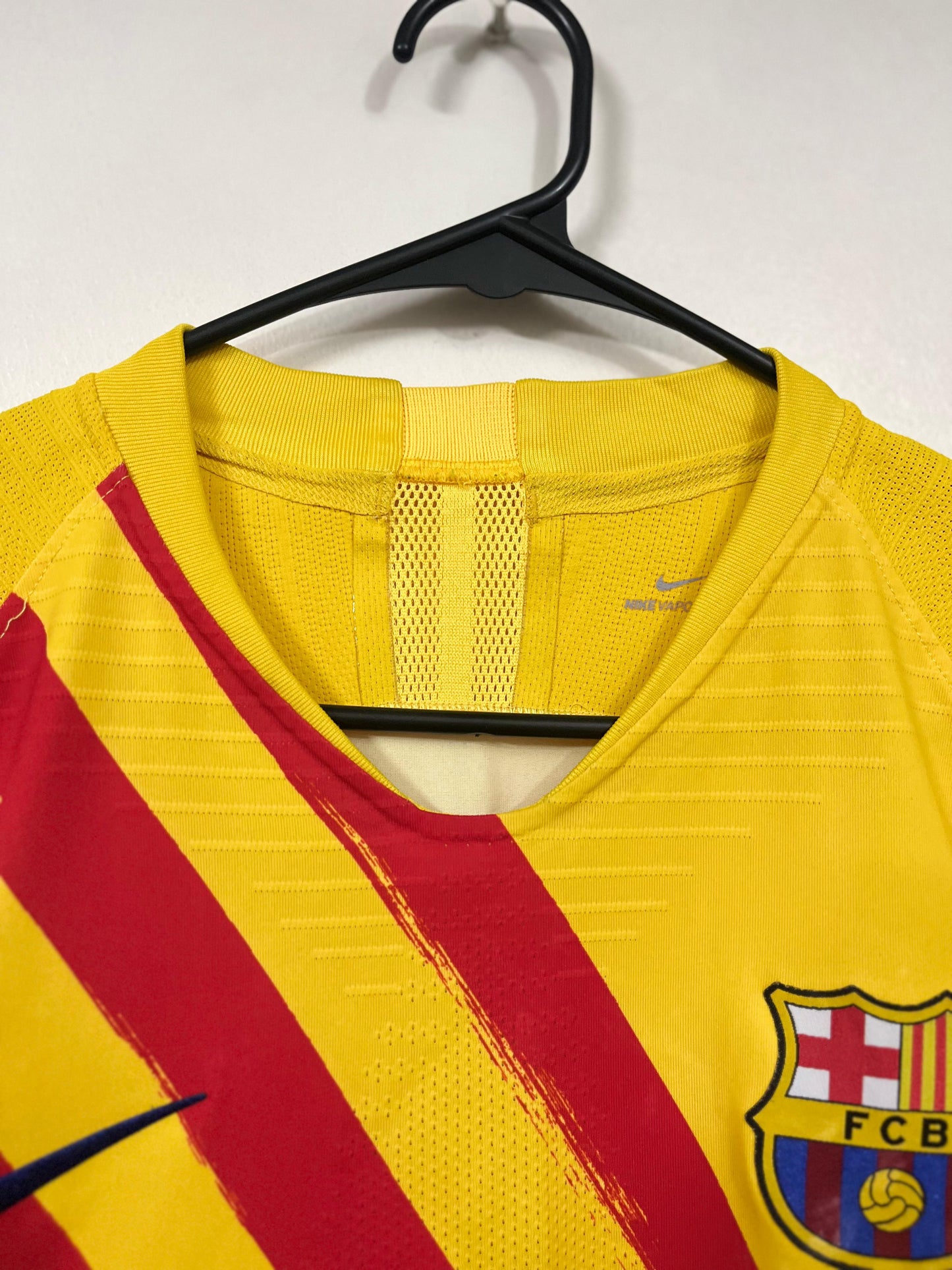 FC Barcelona 2019-20 Senyera Fourth Shirt, M size