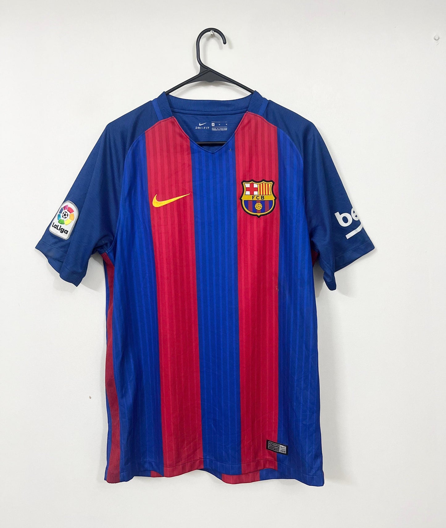 FC Barcelona 2016-17 home shirt, M size