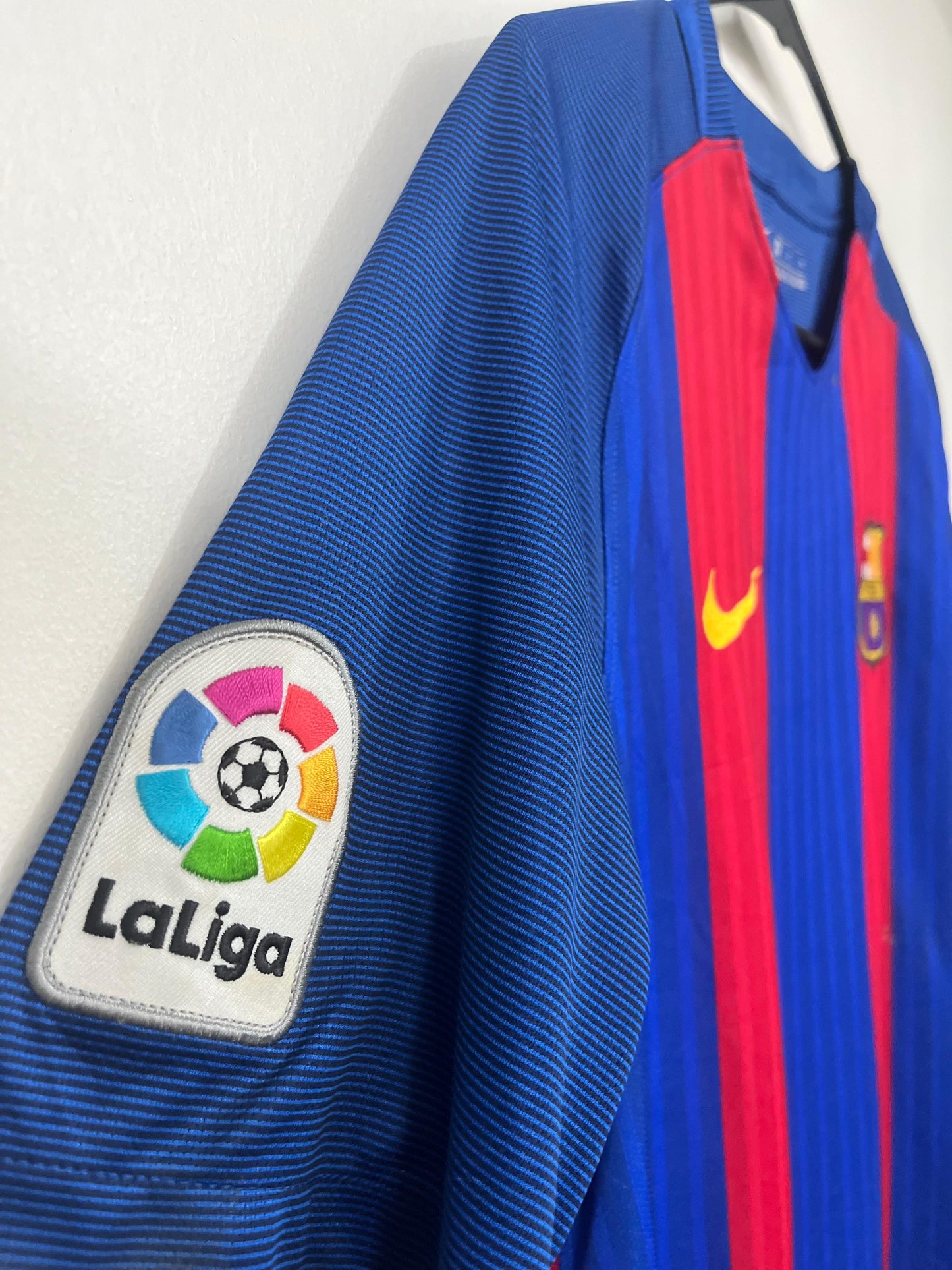 FC Barcelona 2016-17 home shirt, M size